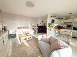 
                                                                                        Vente
                                                                                         Appartement 3 pièces Parc Impérial NICE VUE MER Terrasse et Piscine