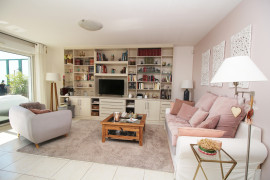 
                                                                                        Vente
                                                                                         Appartement 3 pièces Parc Impérial NICE VUE MER Terrasse et Piscine