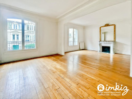 
                                                                                        Vente
                                                                                         Appartement 3 pièces Paris 17