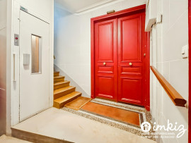 
                                                                                        Vente
                                                                                         Appartement 3 pièces Paris 17