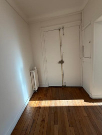 
                                                                                        Vente
                                                                                         Appartement 3 pièces Paris 17