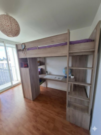 
                                                                                        Vente
                                                                                         Appartement 3 pièces rénové - 73 m2- 2 balcons