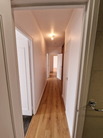 
                                                                                        Location
                                                                                         Appartement 3 pièces rénové de 63,87 m² — balcon, parking, résidence avec gardien