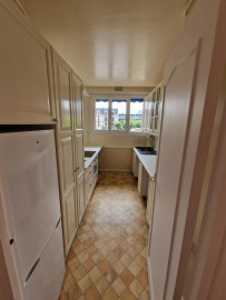 
                                                                                        Location
                                                                                         Appartement 3 pièces rénové de 63,87 m² — balcon, parking, résidence avec gardien