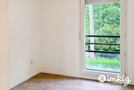 
                                                                                        Vente
                                                                                         Appartement 3 pièces terrasse - parking en sus
