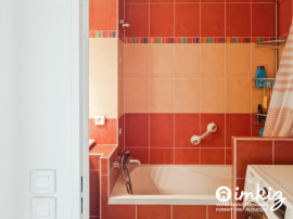 
                                                                                        Vente
                                                                                         Appartement 3 pièces, traversant, balcon, parking.