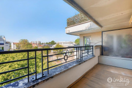 
                                                                                        Vente
                                                                                         Appartement 3 pièces, traversant, balcon, parking.