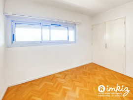 
                                                                                        Vente
                                                                                         Appartement 3 pièces traversant belle vue 2 balcons 1 cave