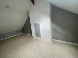 Location
Appartement 4 pièces 70m2 dans un village calme proche de SAINT-QUENTIN