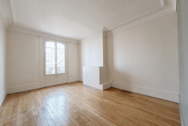 
                                                                                        Location
                                                                                         Appartement 4 pièces 95.59m² cave à la mairie