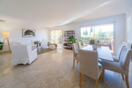 Vente
Appartement 4 pièces au calme