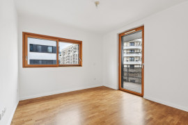
                                                                                        Vente
                                                                                         Appartement 4 pièces avec balcon  - Saint-Ouen