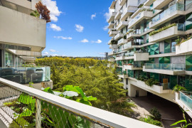 
                                                                                        Vente
                                                                                         Appartement 4 pièces avec BALCONS