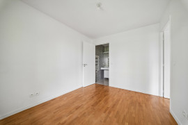 
                                                                                        Vente
                                                                                         Appartement 4 pièces - Suresnes