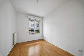 
                                                                                        Vente
                                                                                         Appartement 4 pièces - Suresnes