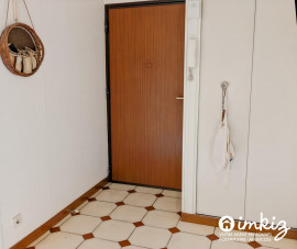 
                                                                                        Vente
                                                                                         Appartement 4 pièces traversant exposé Est Ouest.