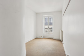 
                                                                                        Vente
                                                                                         Appartement 4 pièces à rénover - Paris 8e