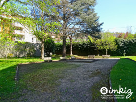 
                                                                                        Vente
                                                                                         Appartement 4 pièces vue sur la vierge