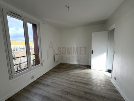 
                                                                                        Vente
                                                                                         Appartement 40m² – Divisé en 2 studios –