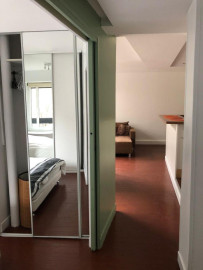 
                                                                                        Location
                                                                                         Appartement 42 m² calme 2ème étage place d'italie