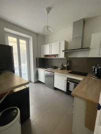 
                                                                                        Location
                                                                                         Appartement, 45m², 1250€ - Nice