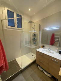 
                                                                                        Location
                                                                                         Appartement, 45m², 1250€ - Nice