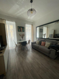 
                                                                                        Location
                                                                                         Appartement, 45m², 1250€ - Nice