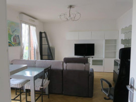 
                                                                                        Location
                                                                                         Appartement 48m² au calme à Rueil proche RER