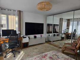 Vente
Appartement 5 Pièces 3 Chambres - Surface 136 m2