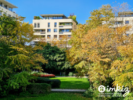 
                                                                                        Vente
                                                                                         Appartement  5 Pièces 3 Chambres - Surface 136 m2