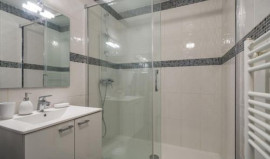 
                                                                                        Location
                                                                                         Appartement 5 pièces