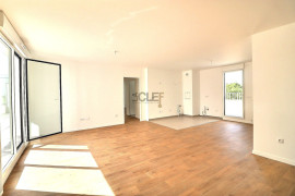 
                                                                                        Vente
                                                                                         Appartement 5 pièces