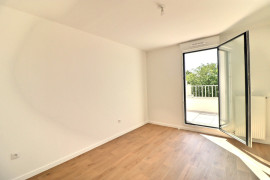 
                                                                                        Vente
                                                                                         Appartement 5 pièces