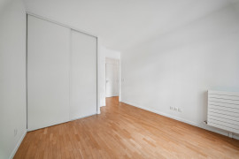 
                                                                                        Vente
                                                                                         Appartement 5 pièces avec balcon - Suresnes