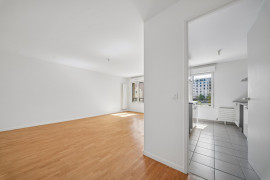 
                                                                                        Vente
                                                                                         Appartement 5 pièces avec balcon - Suresnes