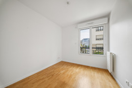 
                                                                                        Vente
                                                                                         Appartement 5 pièces avec balcon - Suresnes