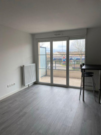
                                                                                        Location
                                                                                         Appartement 50m2, bon état à proximité de la Gare