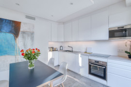 Location
Appartement 6 personnes – à 5 minutes des plages et de la gare (loyer tout inclus)