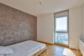 
                                                                                        Vente
                                                                                         Appartement 6 pièces