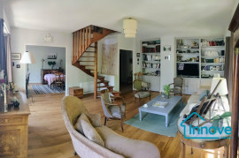 Vente
Appartement 7 pièces coeur de Versailles