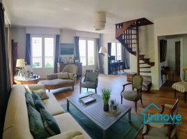 Vente
Appartement 7 pièces coeur de Versailles