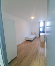 
                                                                                        Location
                                                                                         Appartement 7 pièces rénové