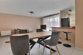 
                                                                                        Vente
                                                                                         Appartement - 73 m² - 3 pièces