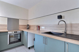 
                                                                                        Vente
                                                                                         Appartement - 73 m² - 3 pièces