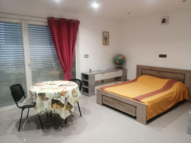 
                                                                                        Location
                                                                                         Appartement 90m2 meublé standing et piscine
