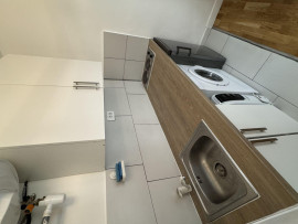 
                                                                                        Location
                                                                                         Appartement 9e