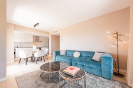
                                                                                        Vente
                                                                                         Appartement à Albatros