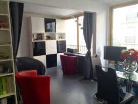 
                                                                                        Location
                                                                                         Appartement à Charles de Gaulle Etoile-Ternes