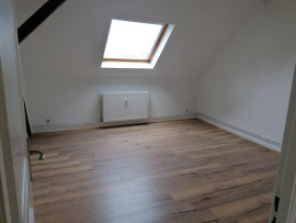 
                                                                                        Location
                                                                                         Appartement à l'étage d'une maison individuelle