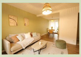
                                                                                        Location
                                                                                         Appartement à louer spacieux et lumineux
